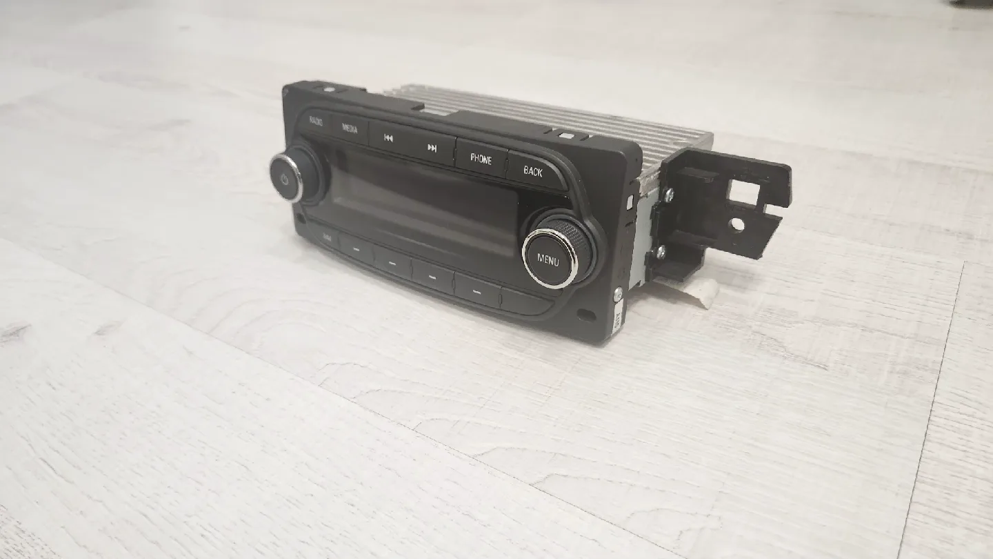 중고 GM AD4S 차량용 오디오 // 2017년식 더 넥스트 스파크 카오디오 입니다.