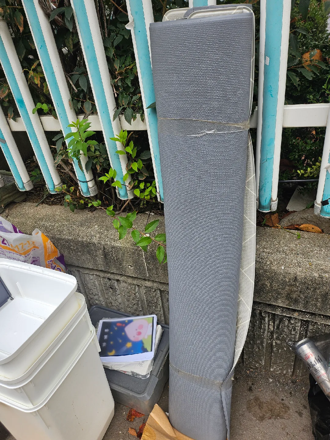 중고 거실용 미끄럼 방지 패드 큰거 2개 가져갈분