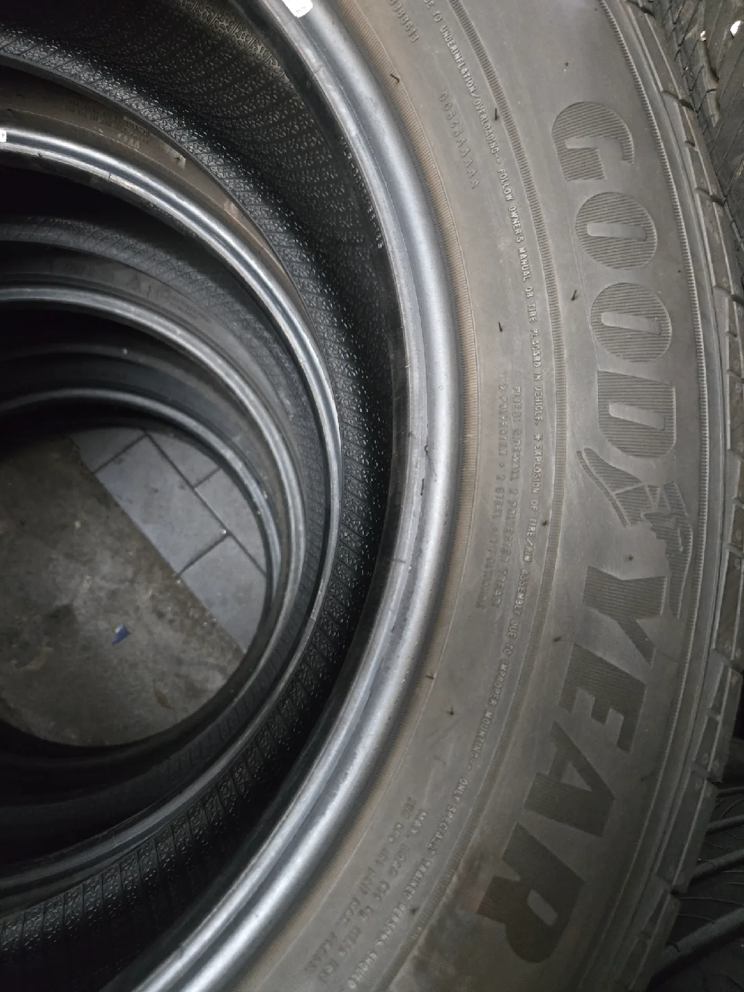 235/60/18 중고타이어2개