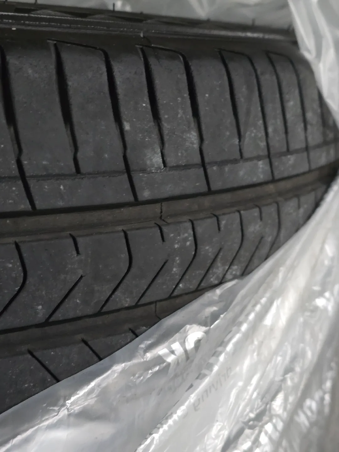 금호 마제스티9 245 40 19 한대분 중고타이어 팝니다