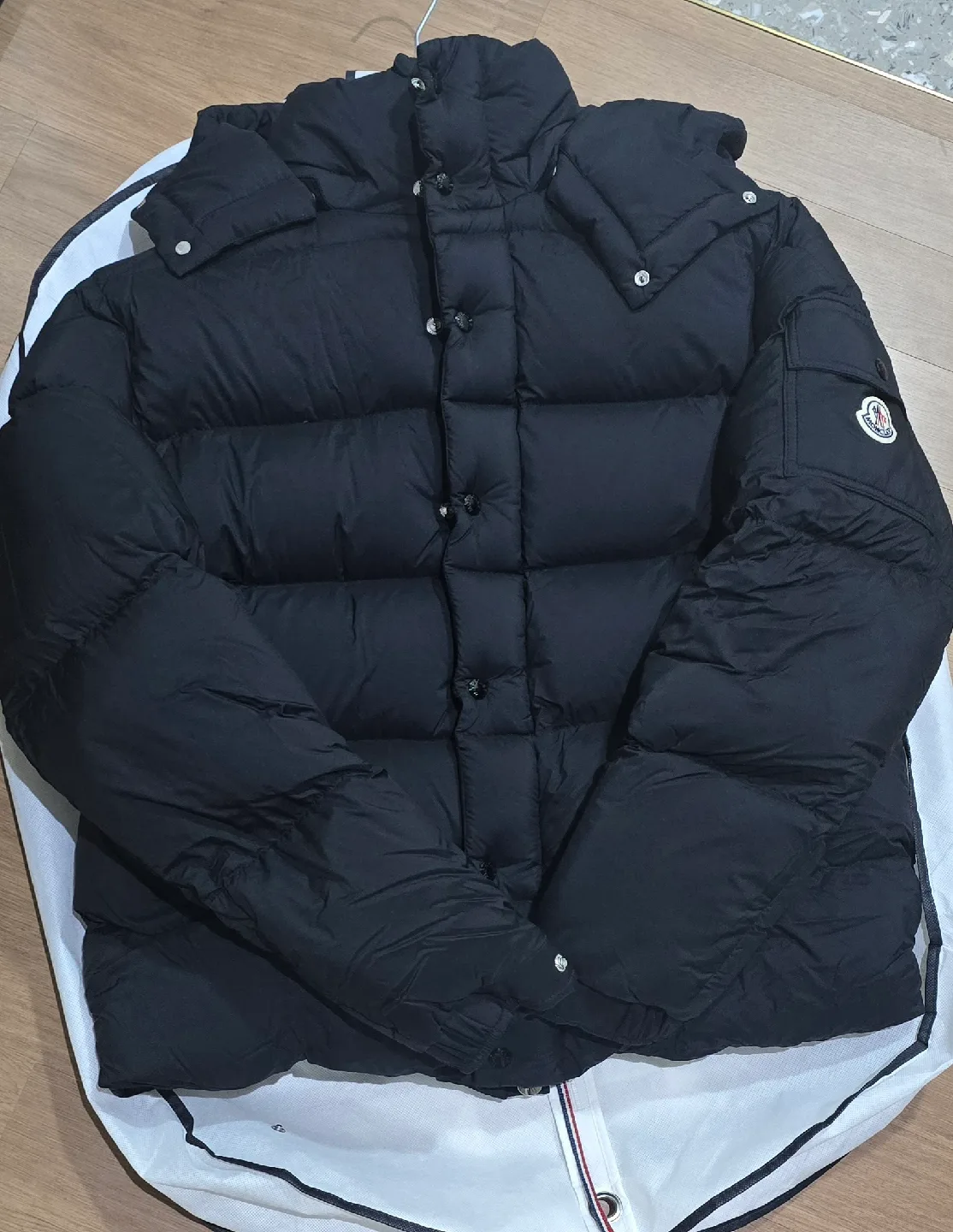 몽클레어 패딩 블랙