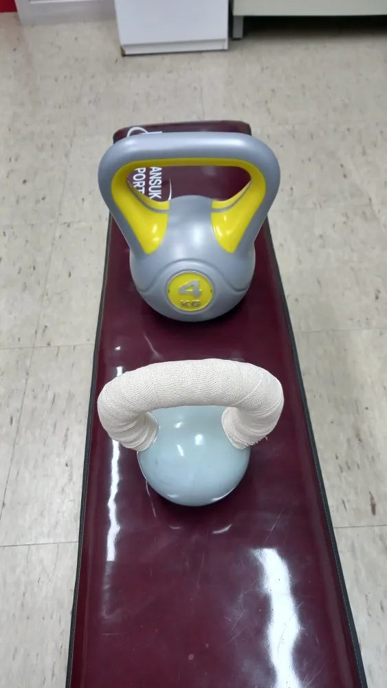 ( 중고, 향남 직거래만, 2개 가격, 청소완료, 일괄 판매, 홈트용 ) 4, 6Kg 케틀벨 2개 팝니다