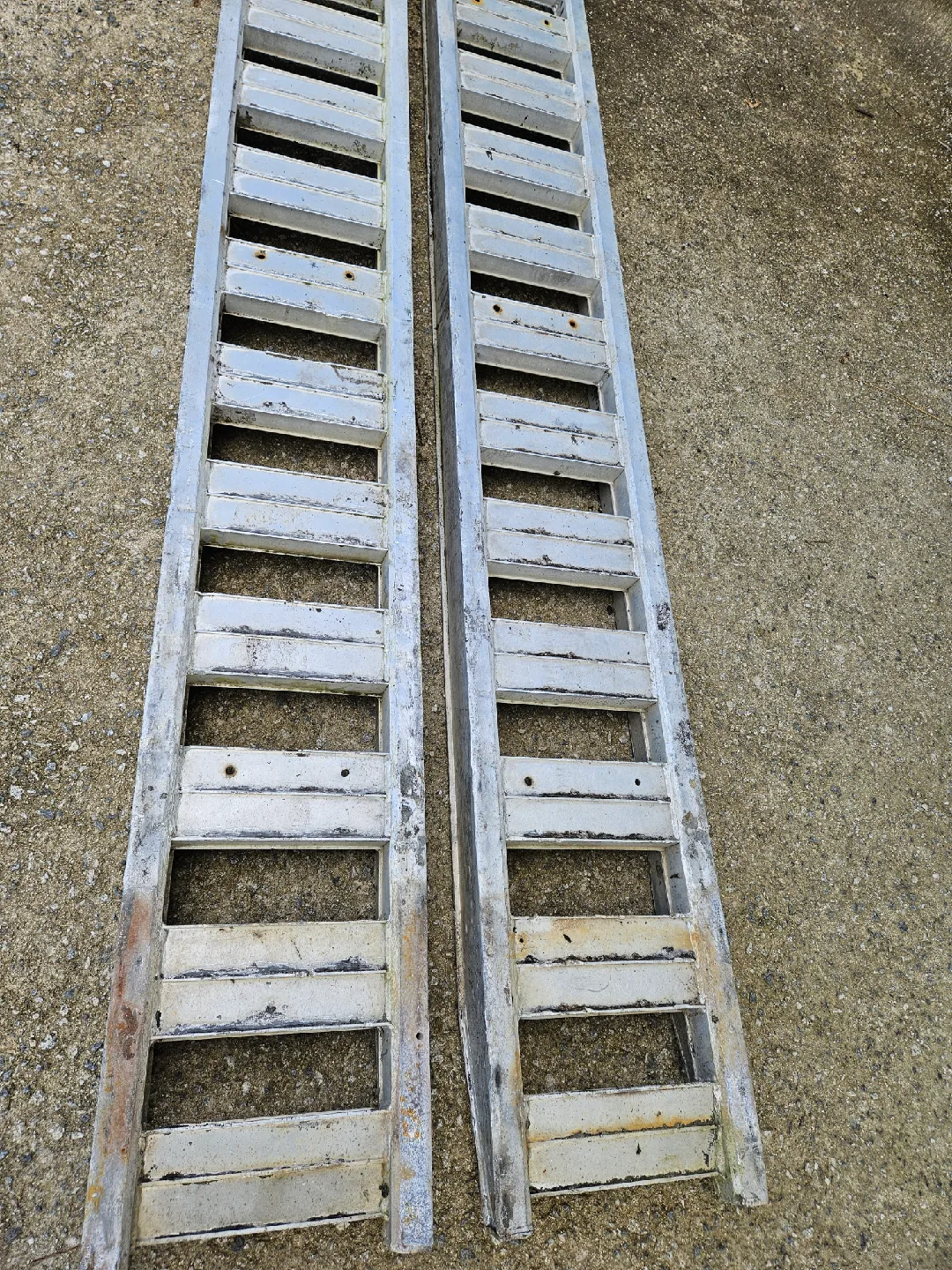 3.5톤 농기계 상하차용 알루미늄 사다리