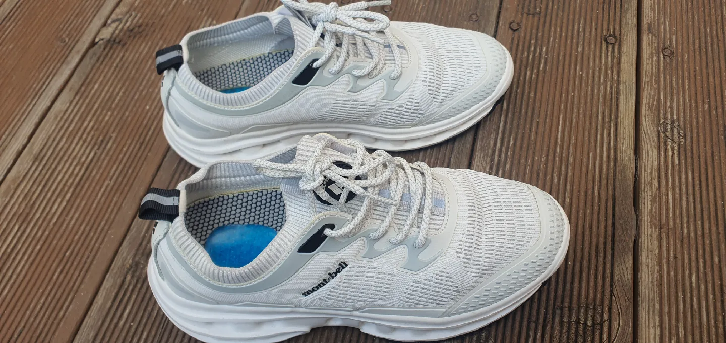 몽벨 트레킹화 운동화 240팝니다