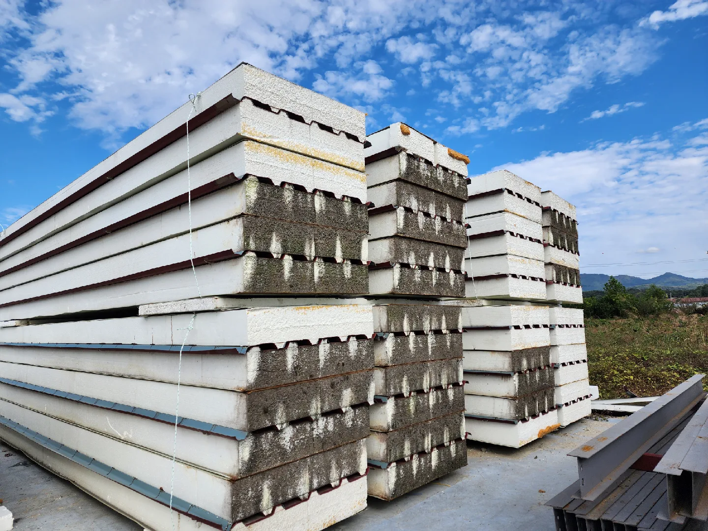 중고 난연 지붕판넬 125T·7.5m / 1m 4,000원 / 적색