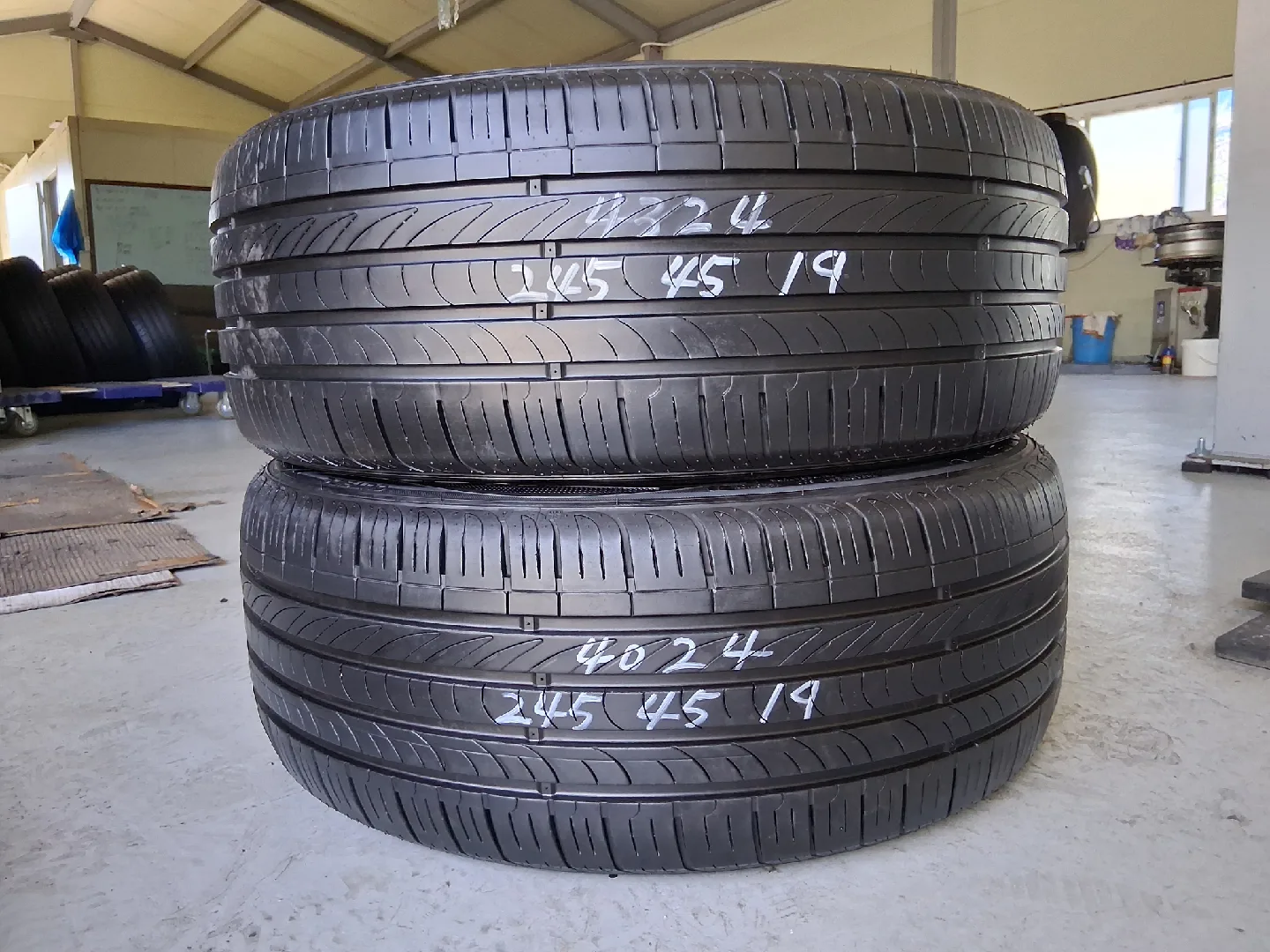 오페라24년245.45.19중고타이어2개.245 45 19중고타이어