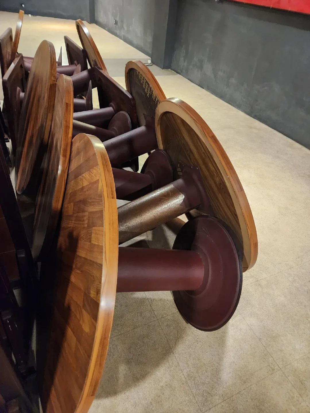 주문제작 원목 테이블 중고13개 (원형8, 사각4, 큰사각1)