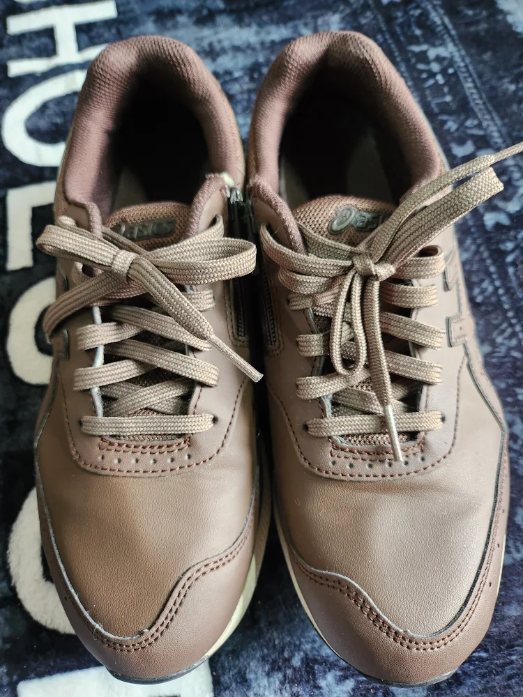 아식스 젤 펀 운동화 260사이즈