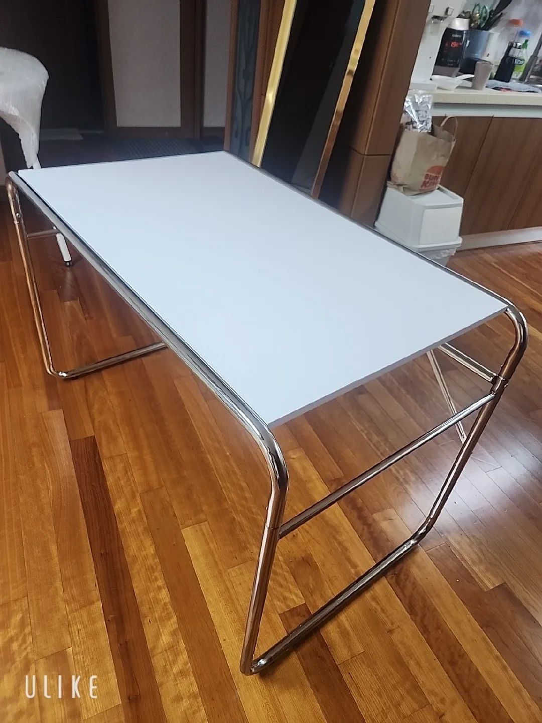 미드센츄리 화이트 테이블 책상