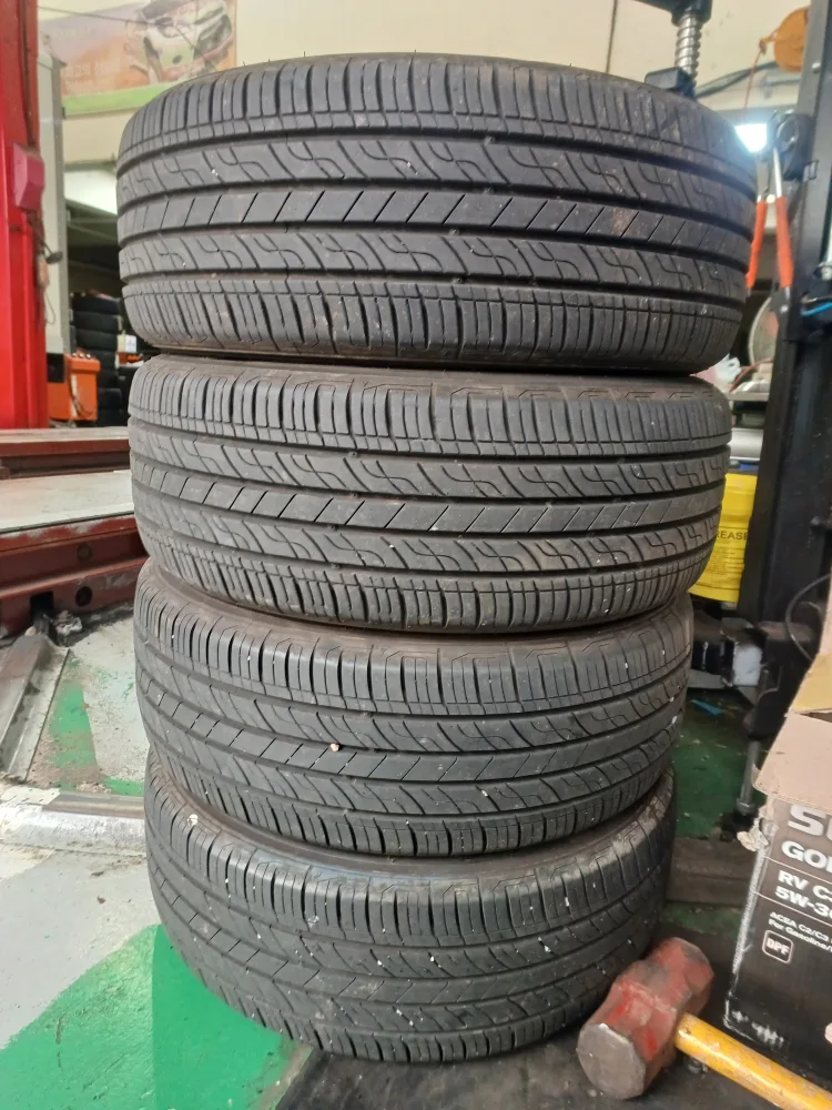 205/55R16 중고타이어 4본 있습니다