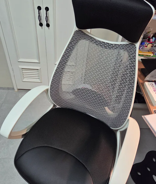 메쉬 사무용 의자 블랙