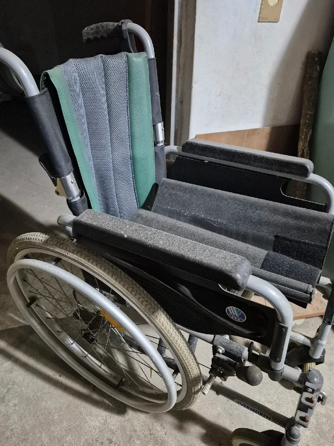 휠체어 창고보관한 중고 필요하신분만요ㅡ묻따요