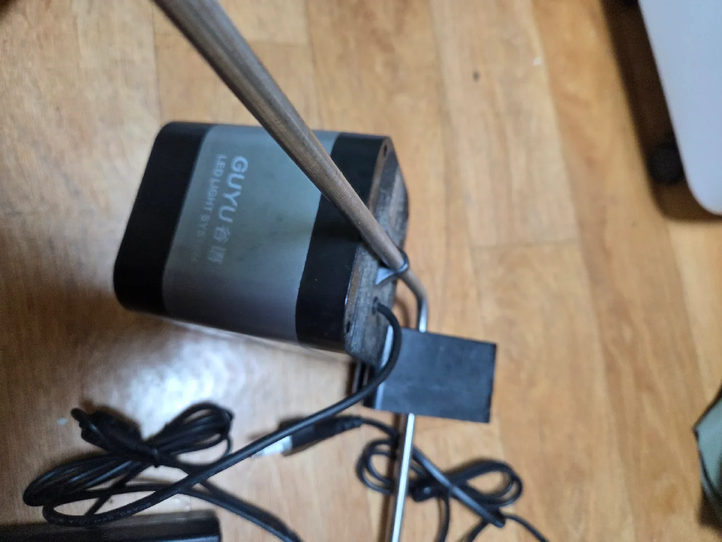 구유 어항 조명 중고 판매합니다.