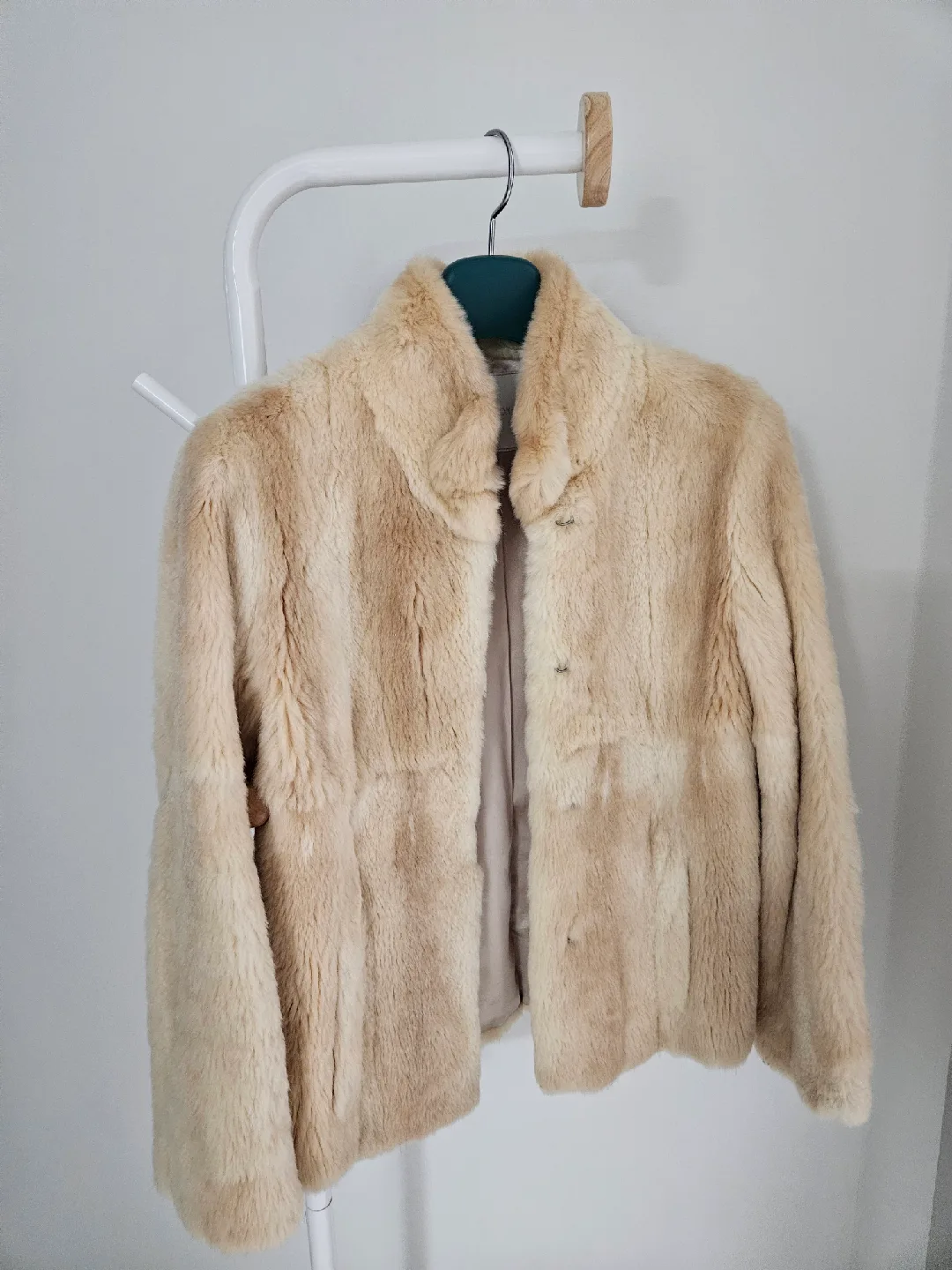 온앤온 모피 자켓