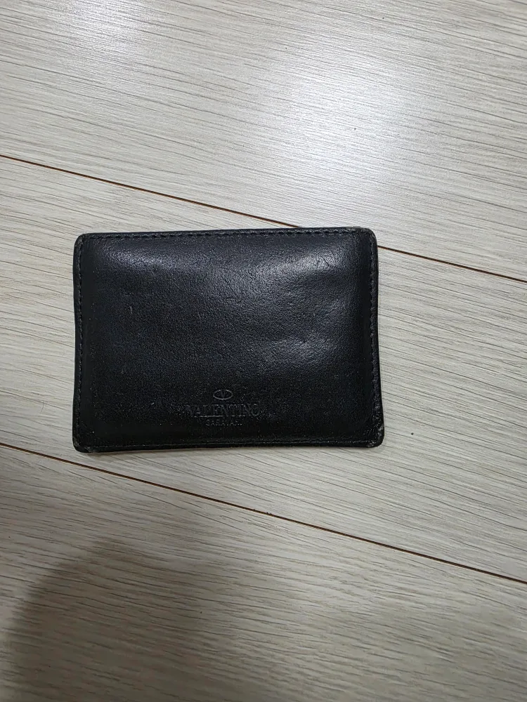 메종 마르지엘라/발렌티노 중고지갑 팝니다