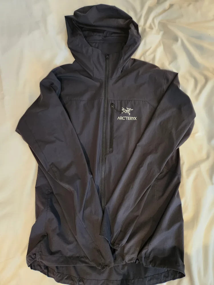 아크테릭스 스쿼미시 후디 블랙 M 극미중고