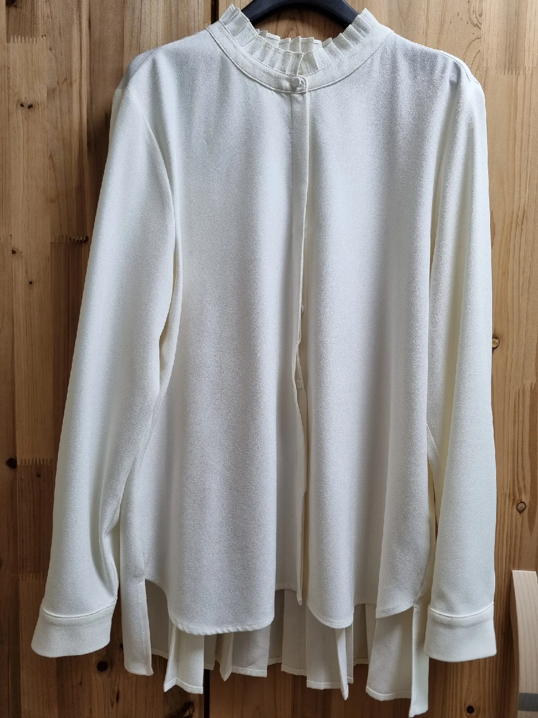 (중고품) 아이보리 뒷주름 블라우스