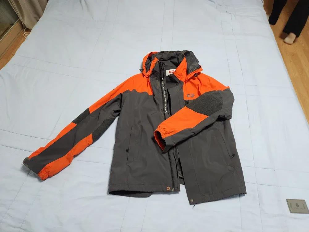 center pole 바람막이