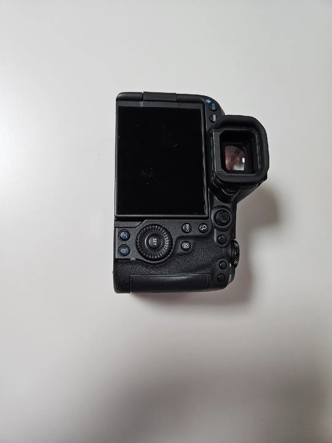 캐논 R5 Mark2 판매합니다