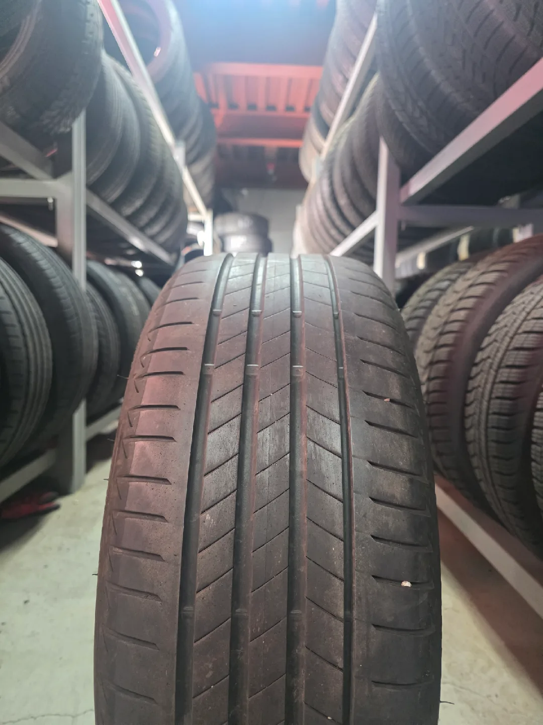 브릿지스톤 Turanza T005 런플랫 225/40R18 중고