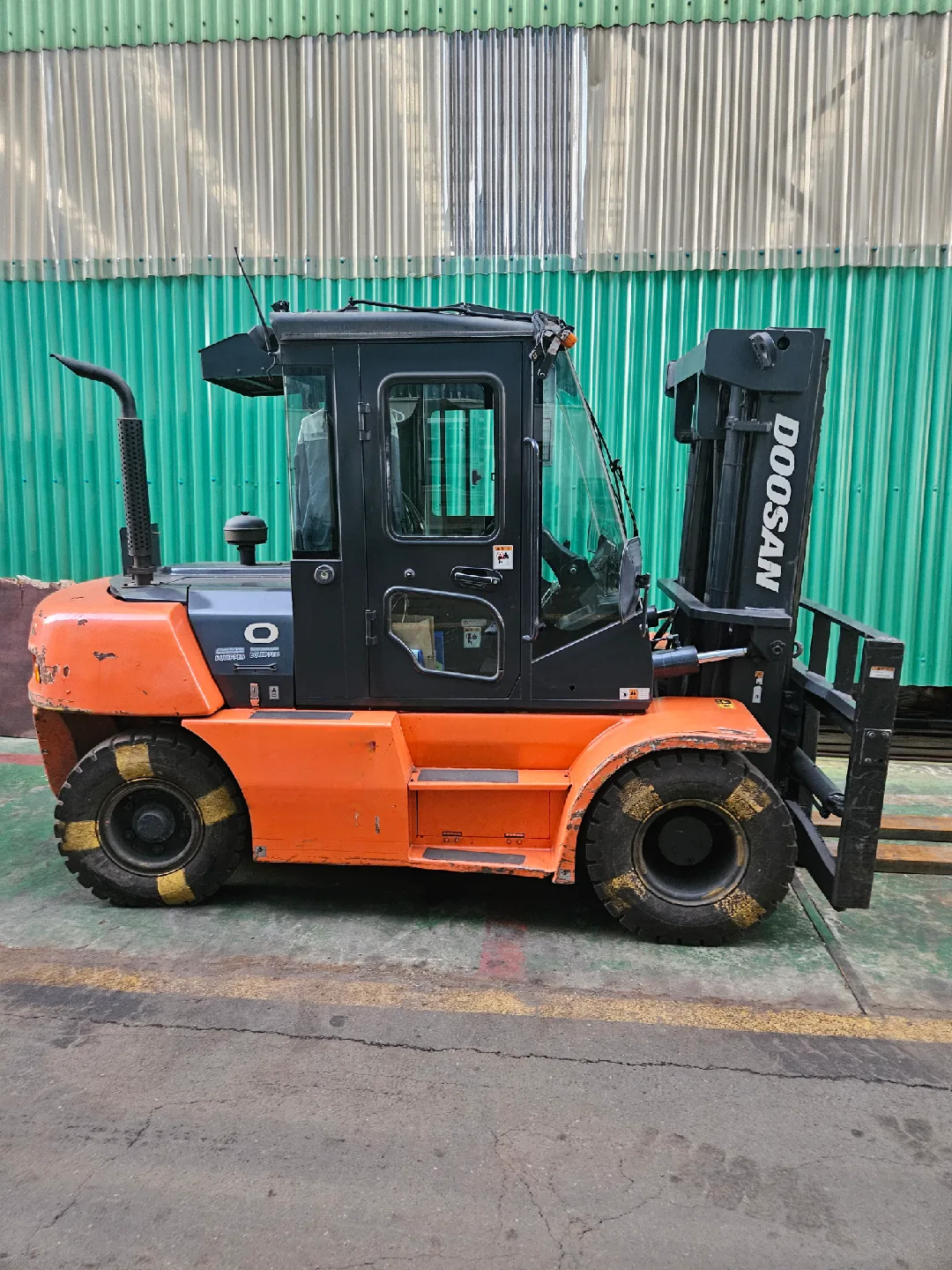 두산 7톤 지게차 중고 판매합니다!