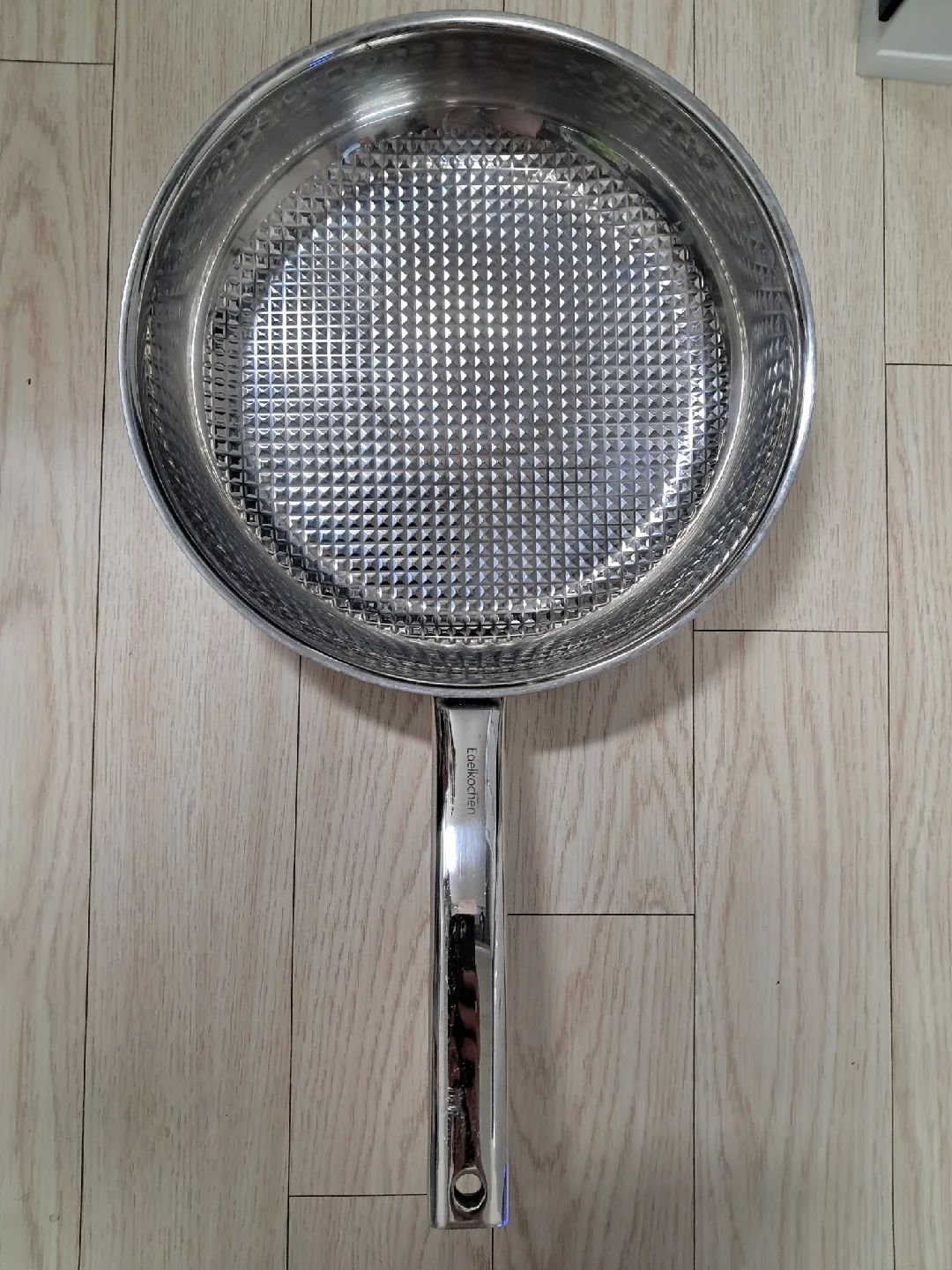 한번사용상태양호모든열원가능사진참조브랸드사진참조통3중두꺼운바닥면지름30센티깊이7센티정도통3중고급스텐후라이팬