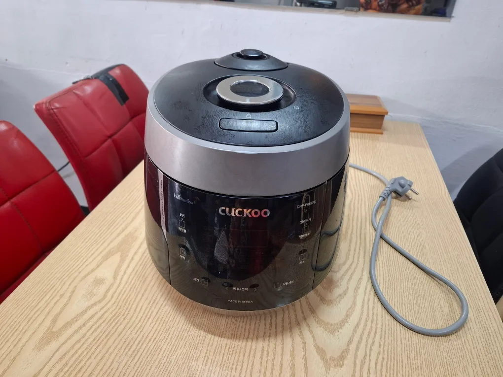 쿠쿠 6인용 IH압력밥솥 CRP-P066FD 중고음성기능제품 3만5천원판매 글끝까지잃어보세요