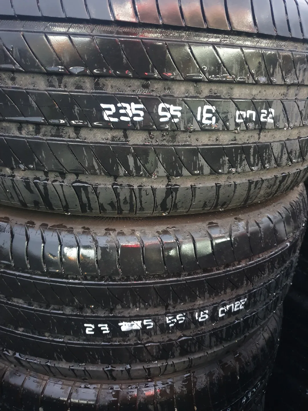 235 55 18 미쉐린 중고타이어 2개 판매합니다
