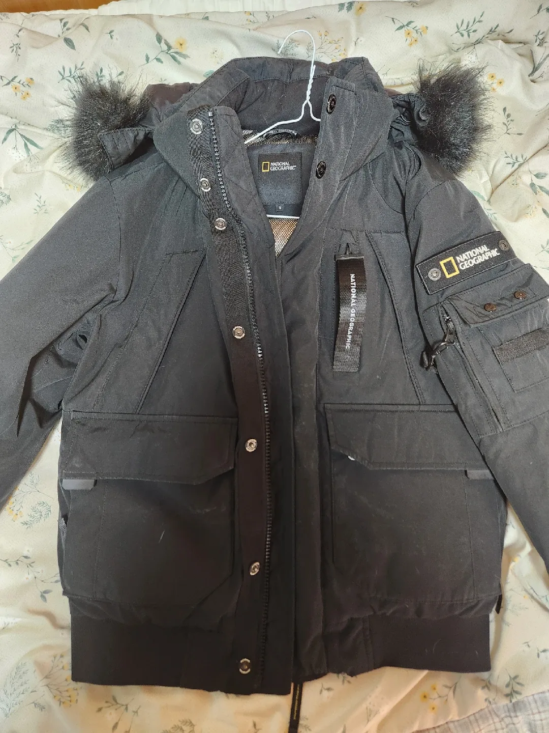 내셔널지오그래픽 패딩 블랙