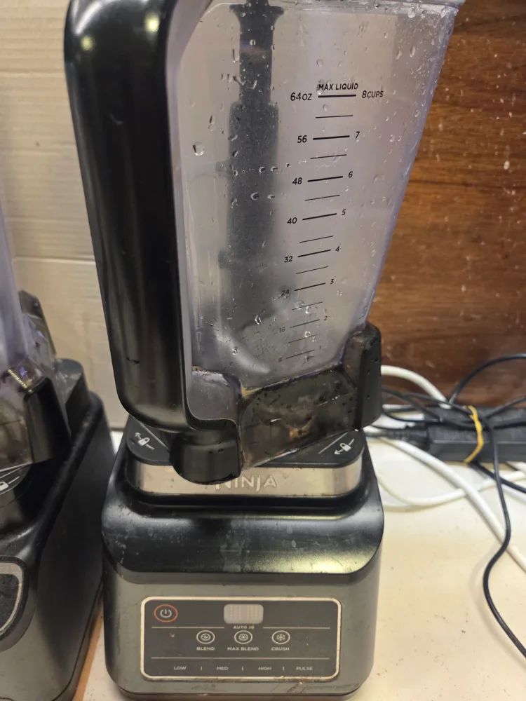 <중고>닌자 올인원 프로페셔널 블렌더 BN800KR  메인 블랜더 본체 볼 2개 작은 믹서기   칼날 볼 2개