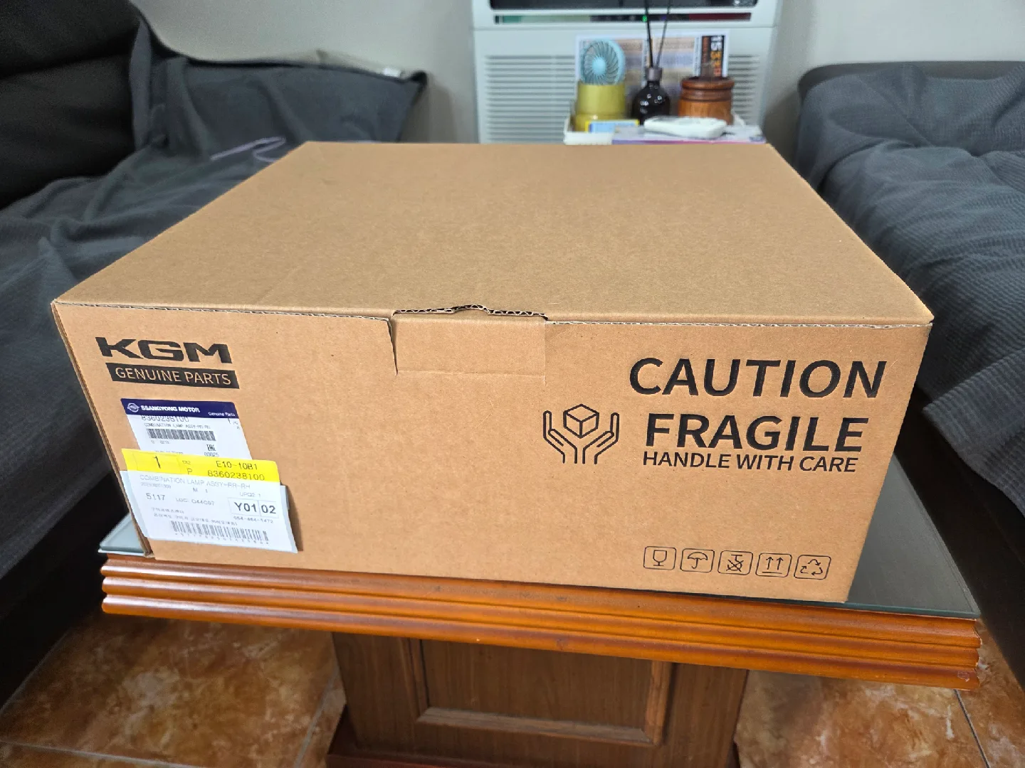 더뉴 렉스턴스포츠칸 조수석 후미등 중고 판매 합니다.