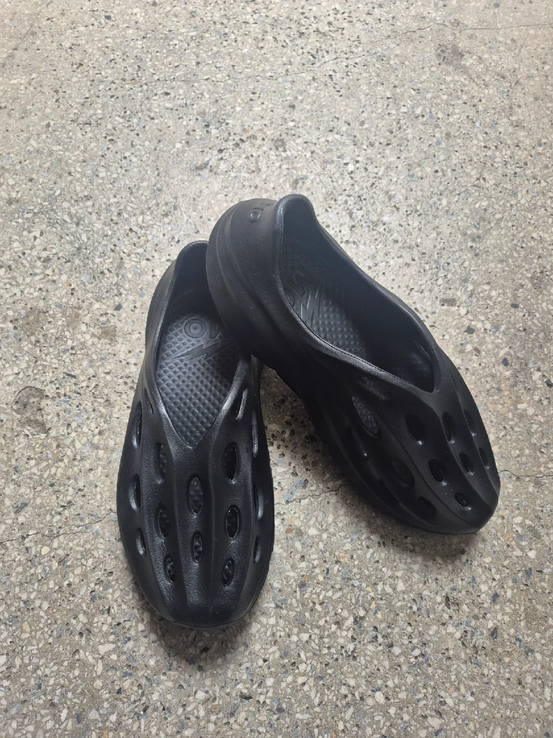 MO CLOG black 리커버리 슬리퍼 모클로그260  거의새것