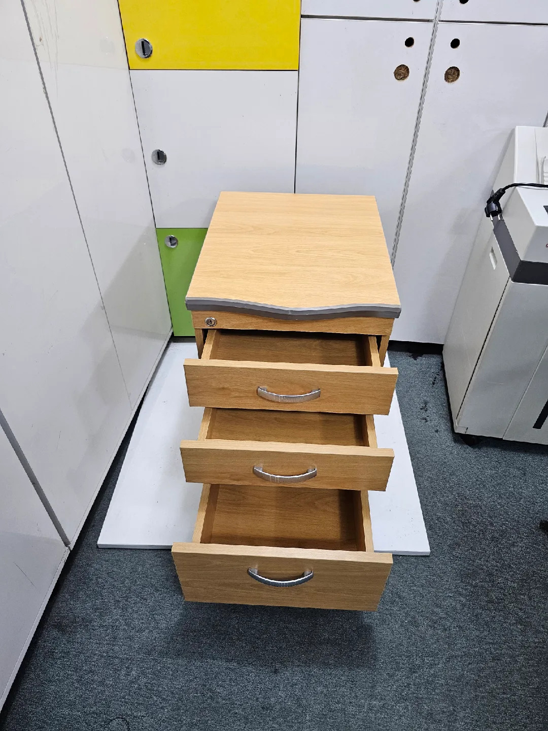 3단 이동식 서랍장 망비색 중고 목재팬서랍장