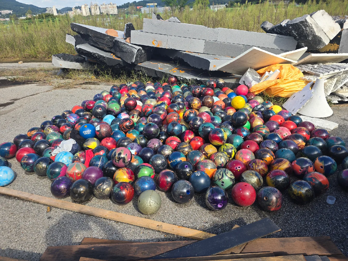 중고 볼링공 다수