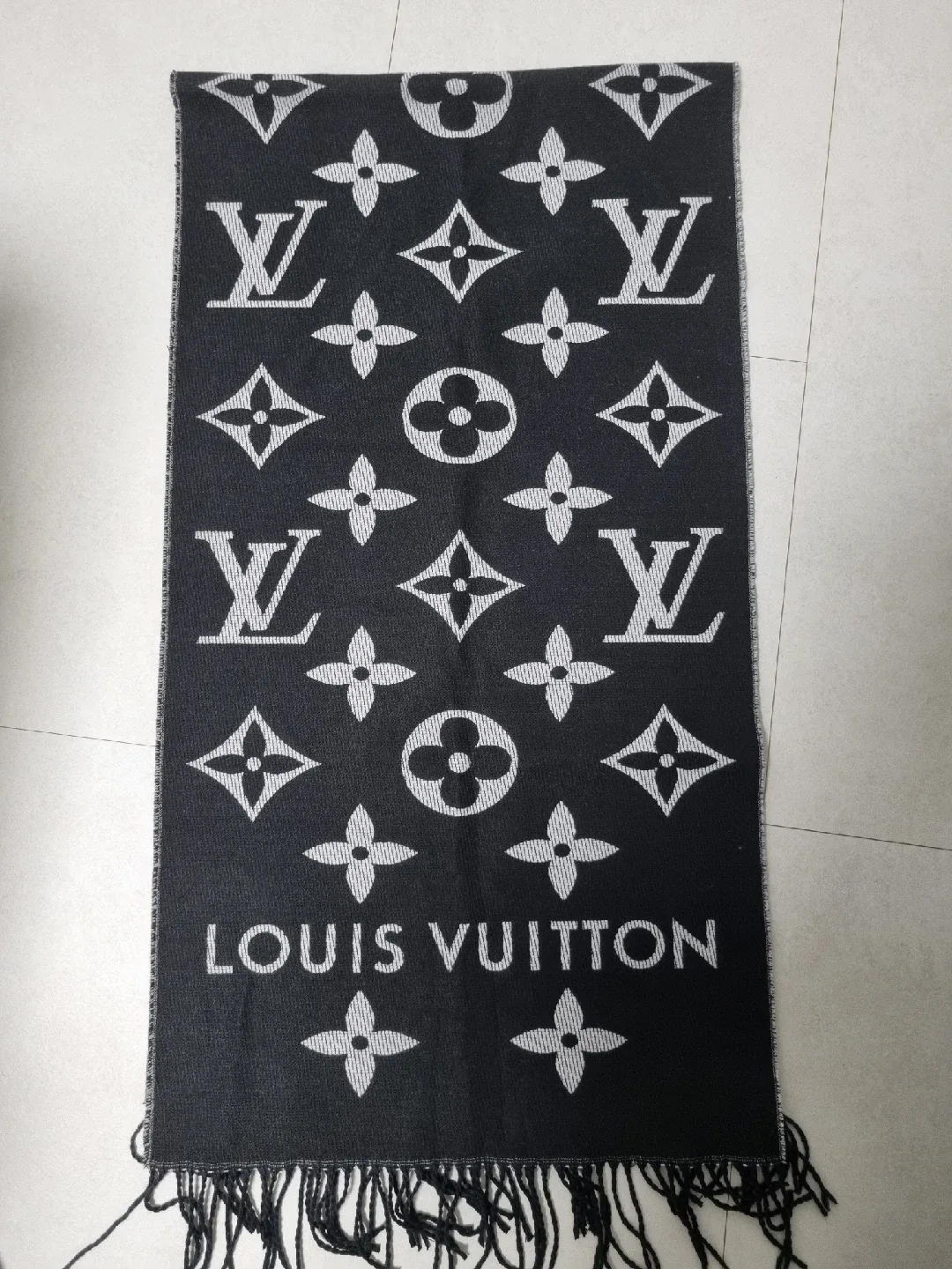 루이비통 블랙 모노그램 머플러