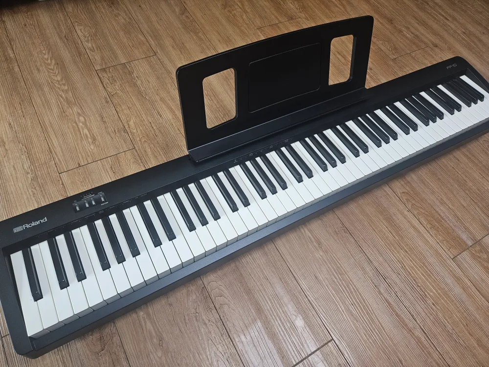 롤랜드 FP-10 중고 디지털 피아노 팝니다!