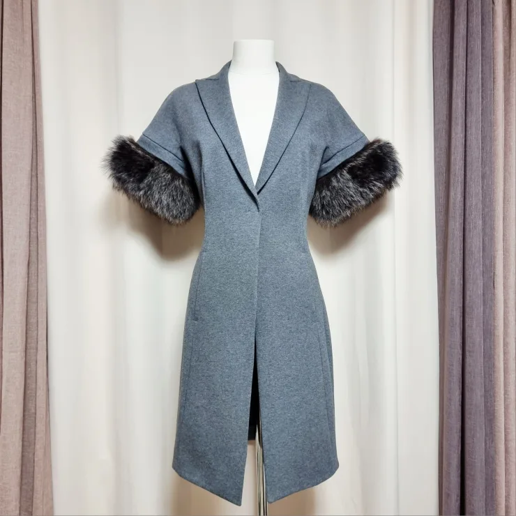 브루넬로 쿠치넬리 여성 코트 (55 추천/ IT42 사이즈) [상태아예신품/폭스퍼 별도오더]