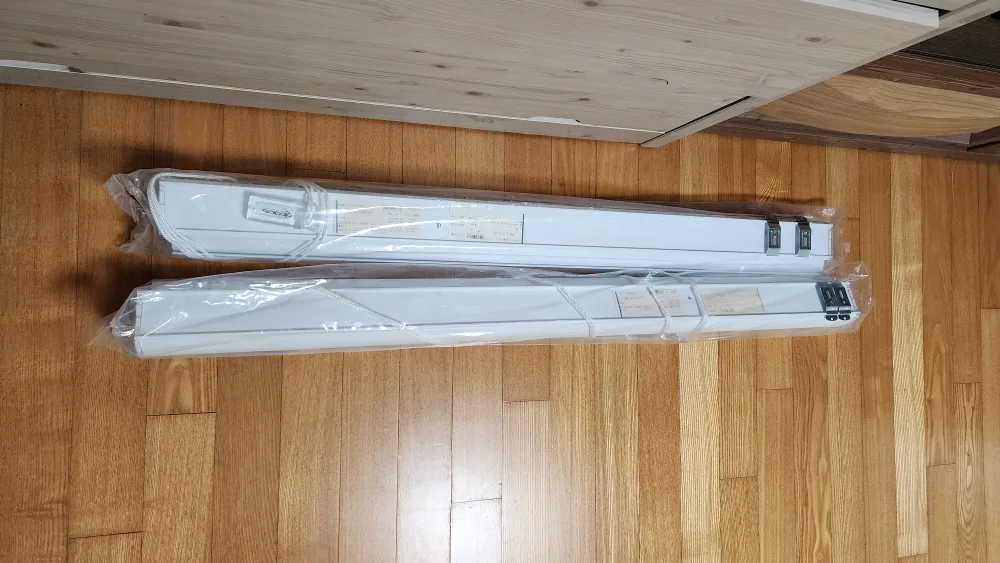 하얀색 블라인드 2개 (중고인데 새것)