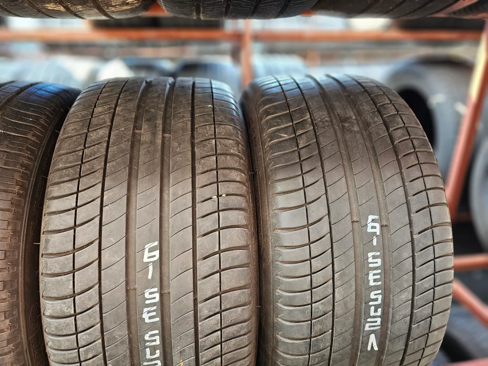 275 35 19 중고타이어 판매합니다.