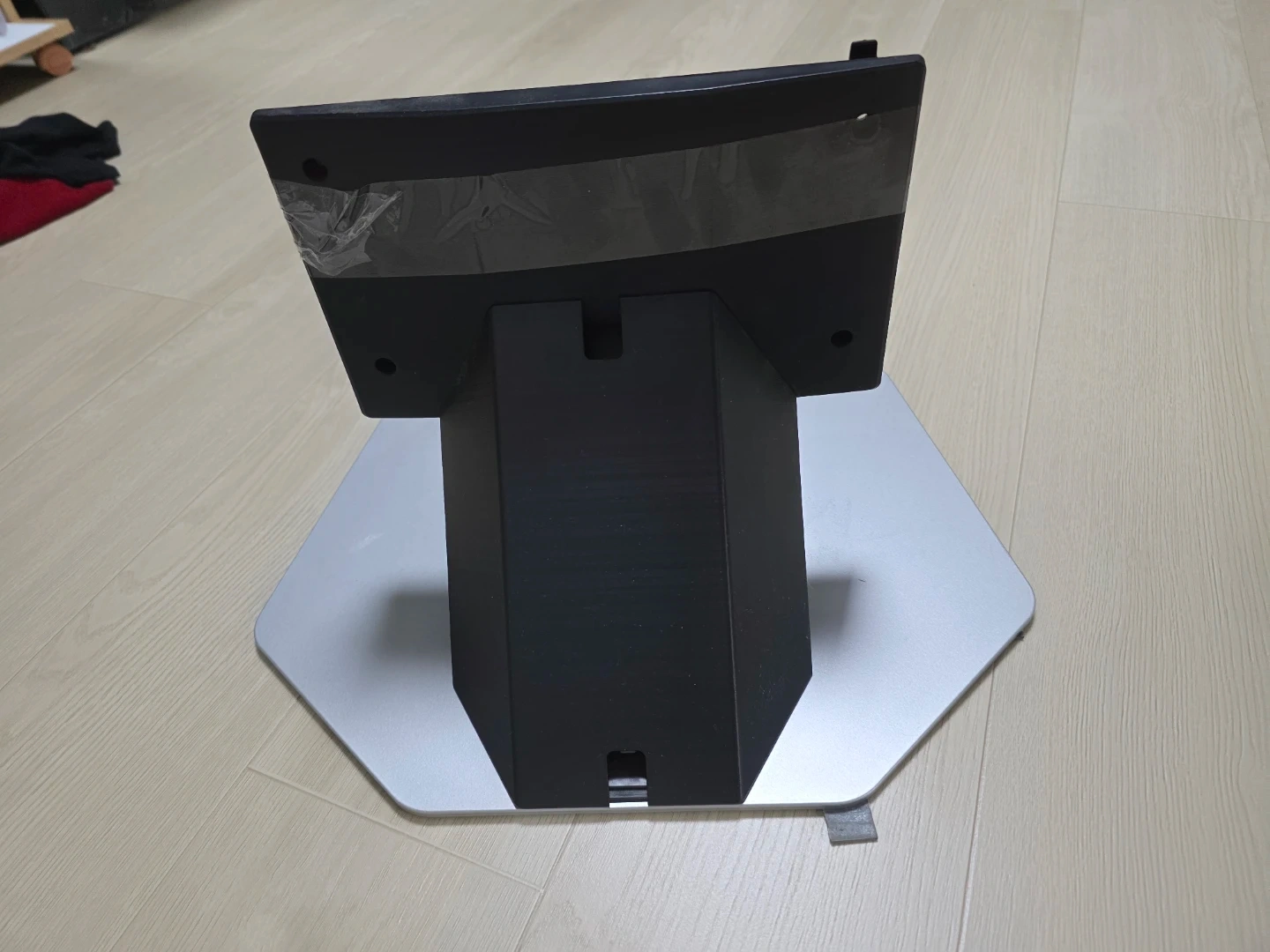 삼성 75인치 NEO QLED TV 스탠드 KQ75QNA88