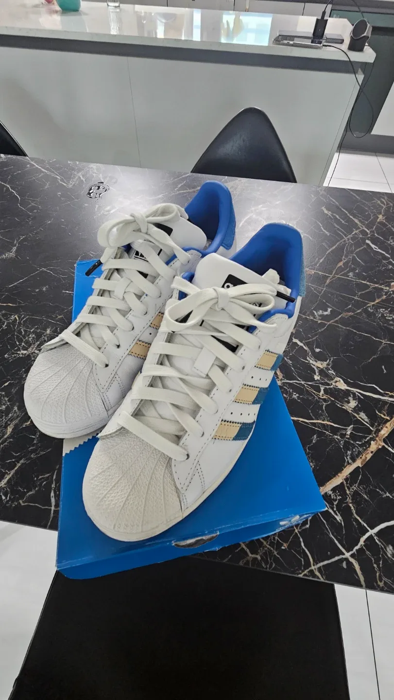 아디다스 스니커츠 250mm/새상품 급(택배전용)