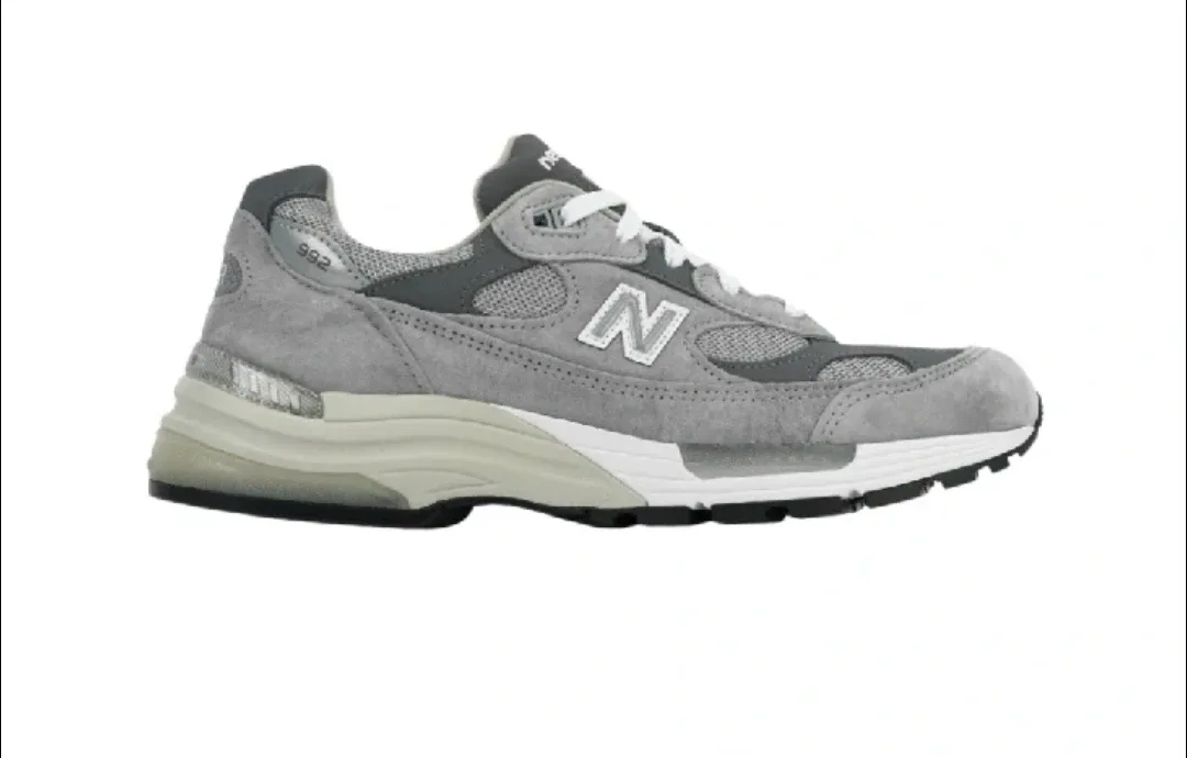 뉴발란스 992 그레이 245mm 새상품 판매합니다.