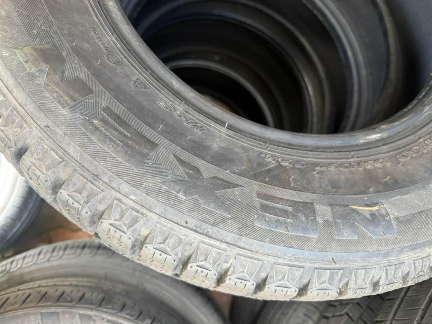 넥센 스노우 타이어 215 70 16 중고