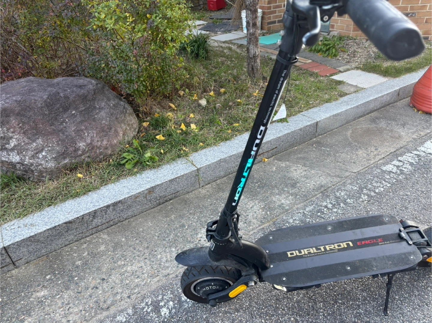 듀얼트론 이글 전동 킥보드 | 스포츠/레저 | 당근 중고거래