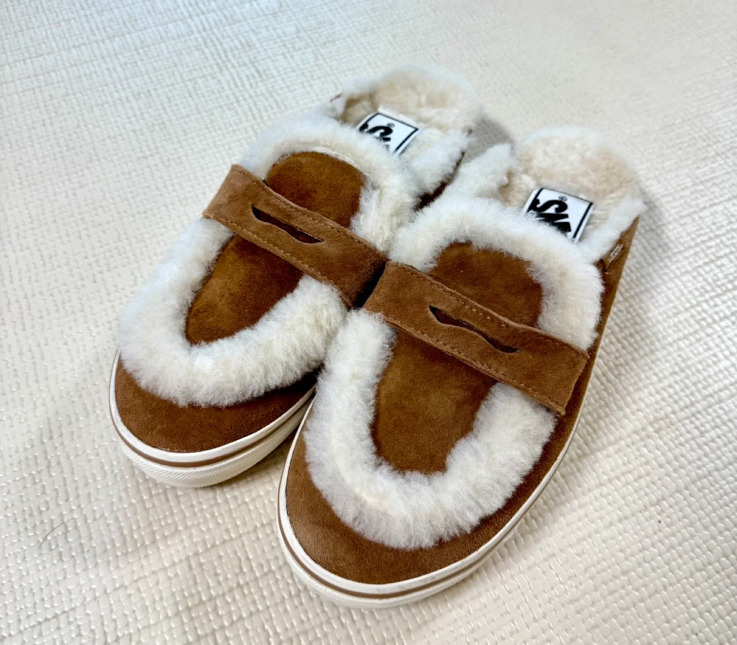 반스 털 슬립온 브라운 235 팝니다