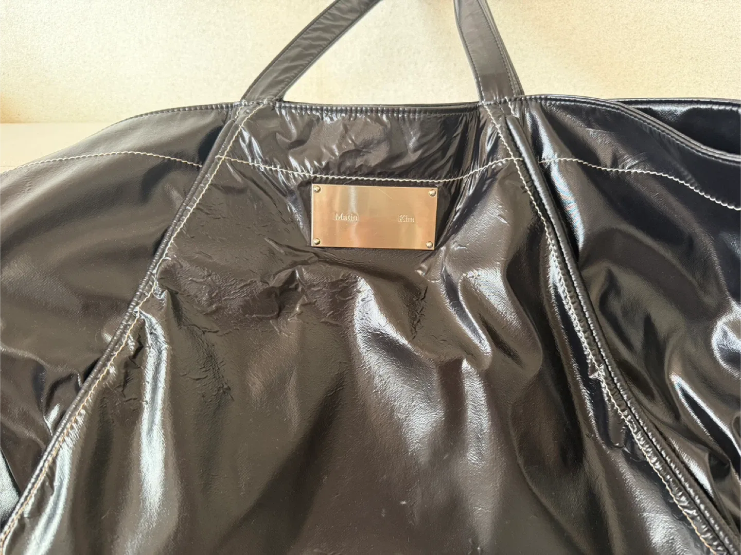 마뗑킴 블랙 코팅 토트백