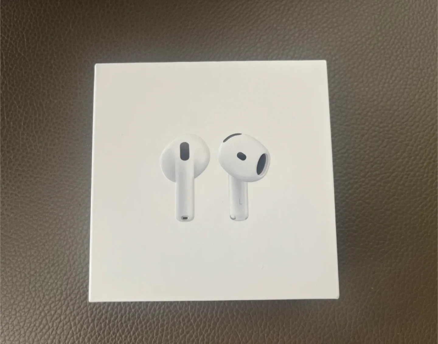 에어팟 4세대 일반버전 미개봉 새상품 팝니다 (노캔x)