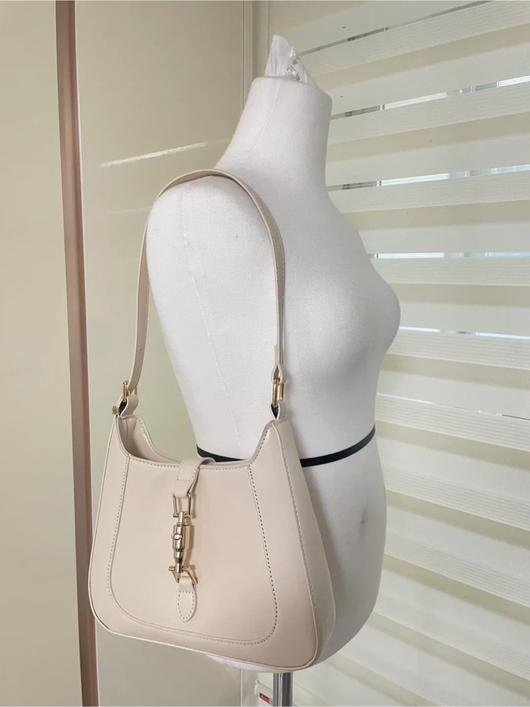 ✅중고✅ 아이보리 숄더백