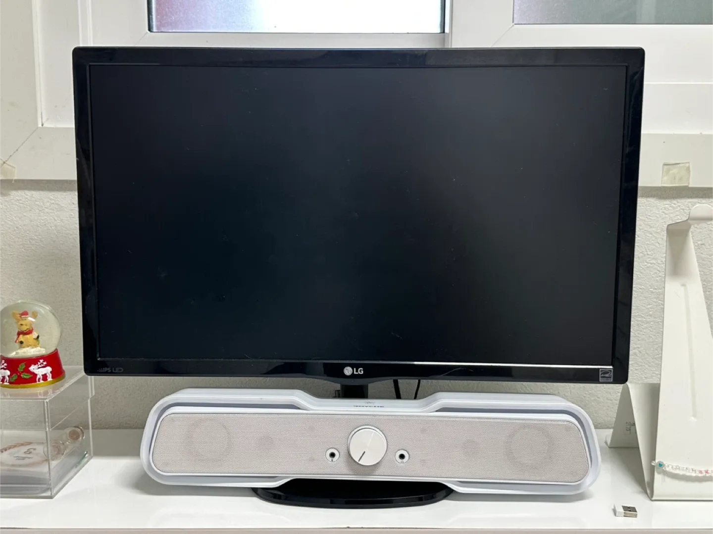 엘지 23인치 모니터