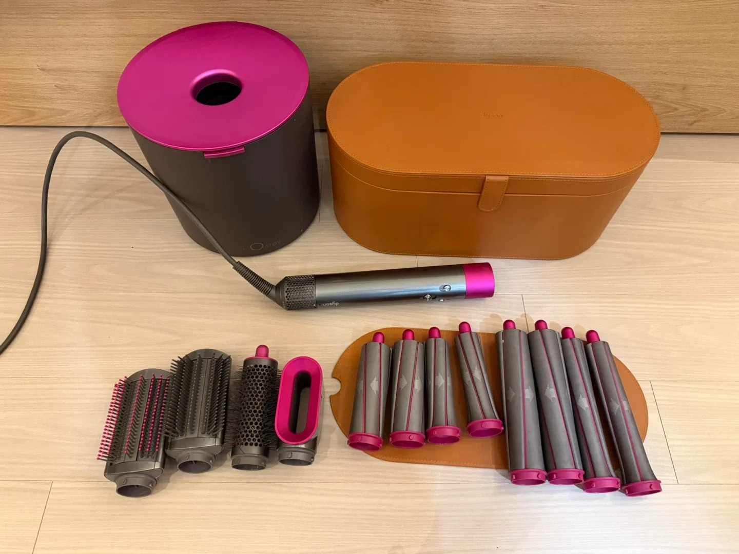 다이슨 에어랩 스타일러 컴플리트 롱 + 숏 + 거치대 + 보관 케이스 풀세트